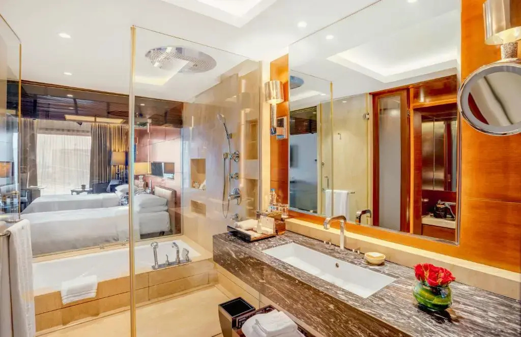 Deluxe Twin room (twin beds) (bed type is subject to availability)