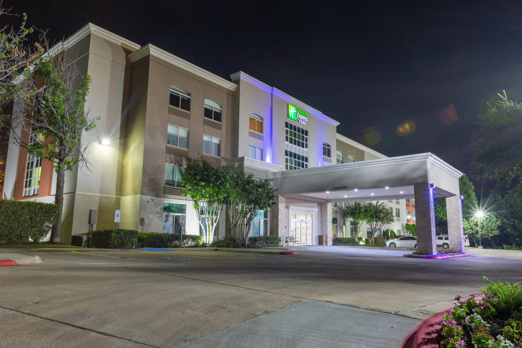 Holiday Inn Express & Suites Arlington North - Stadium Area by IHG