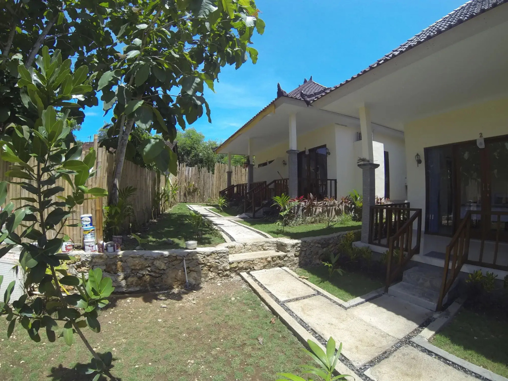 Pemuntalan Guesthouse by WizZeLa