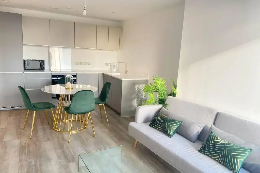 Luxury 2 Bedroom Apartment, Broad street Birmingham