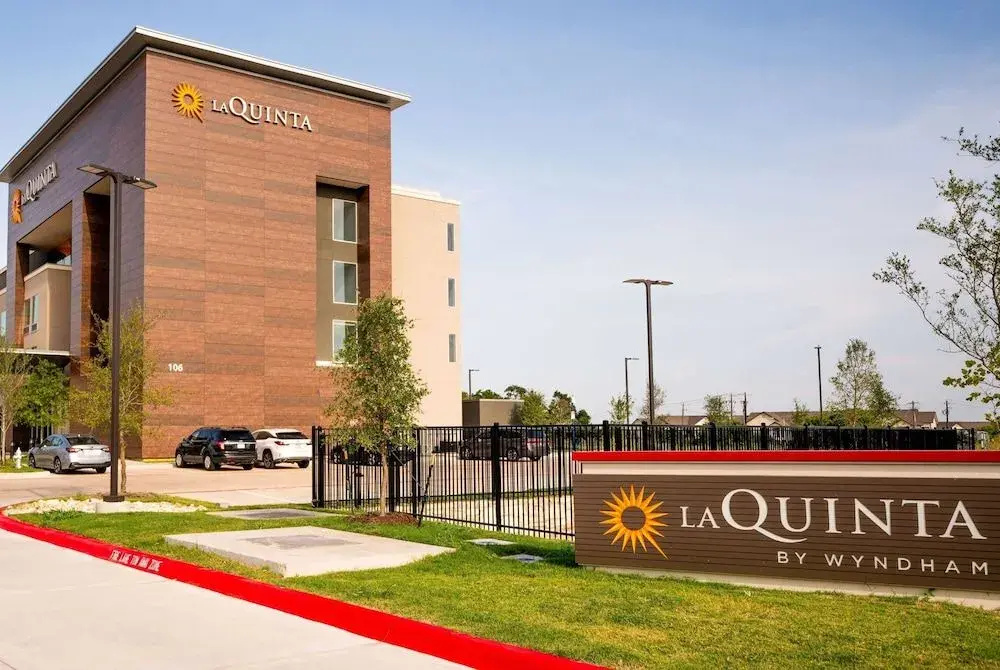 La Quinta Inn & Suites by Wyndham Austin Parmer/Tech Ridge