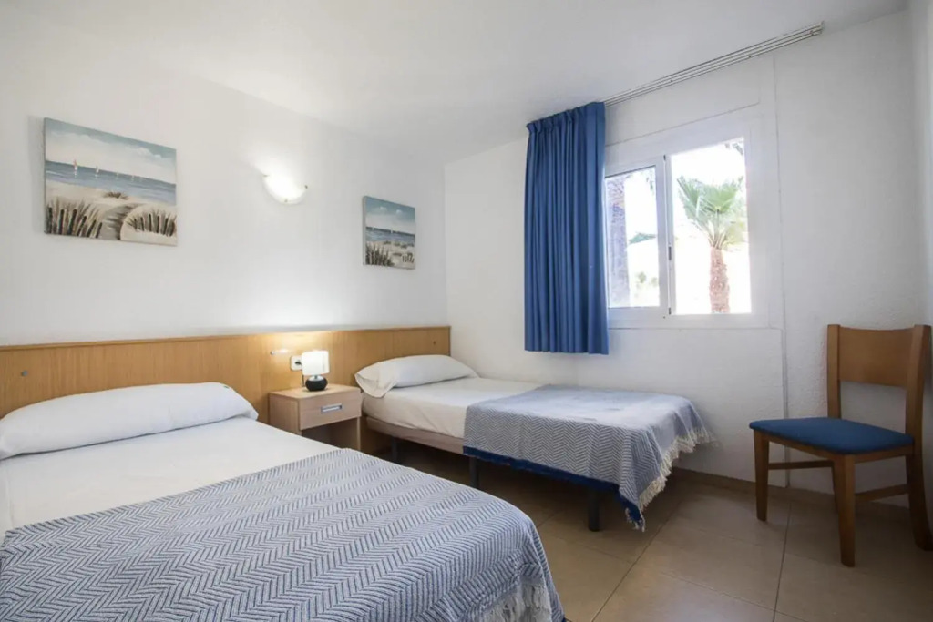Apartamentos Torre Yago by null