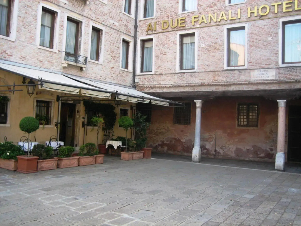 Ai Due Fanali
