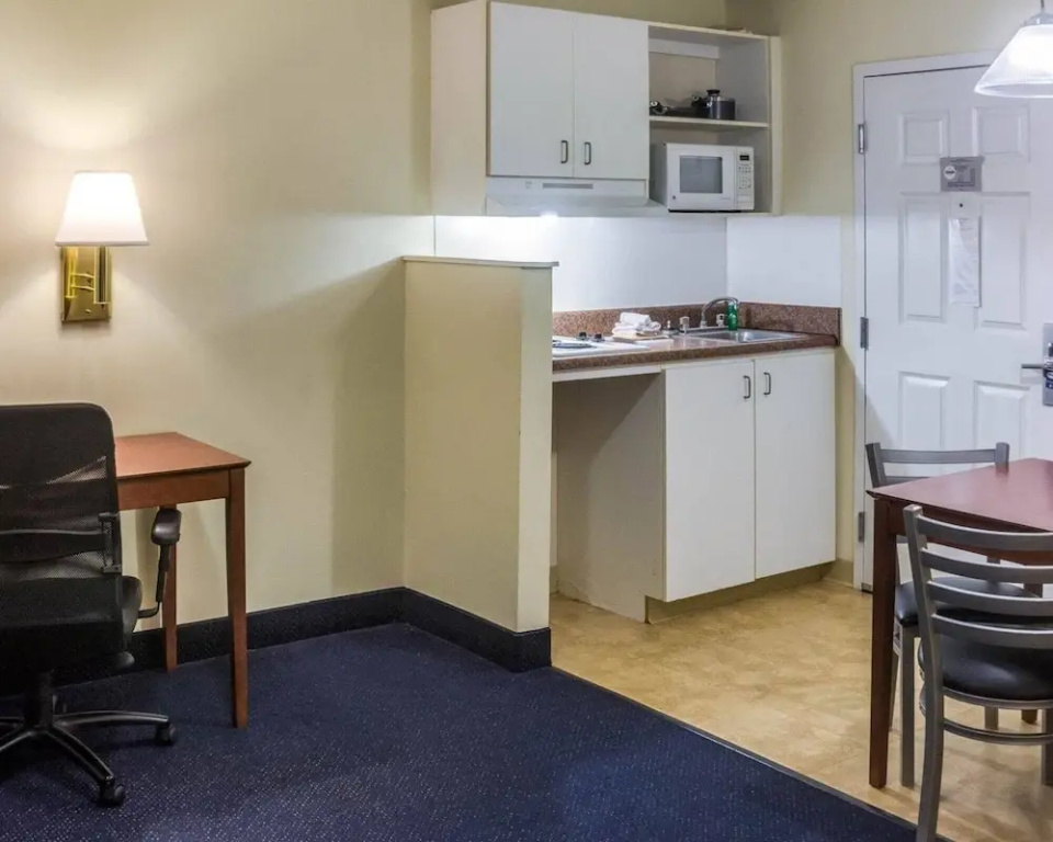 Premium Double room (full double bed)