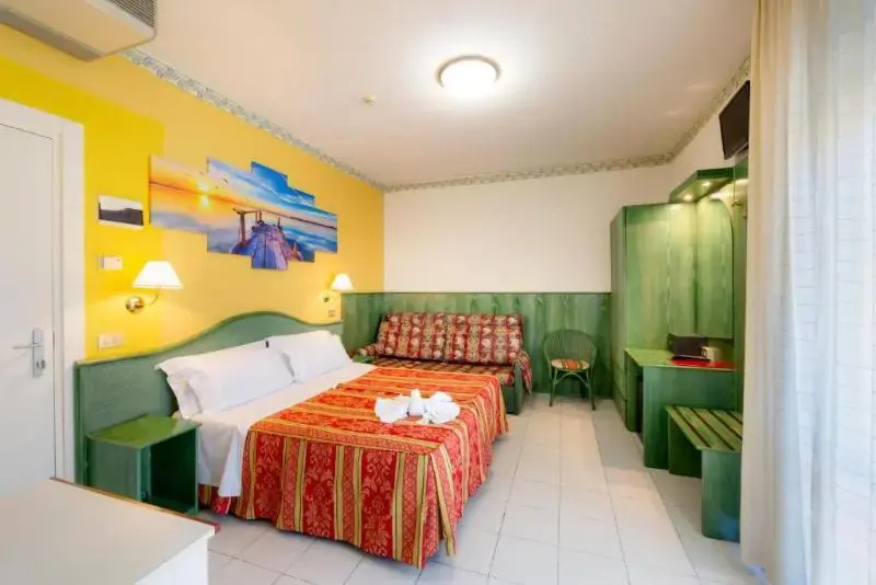 Standard Double room with balcony (full double bed)