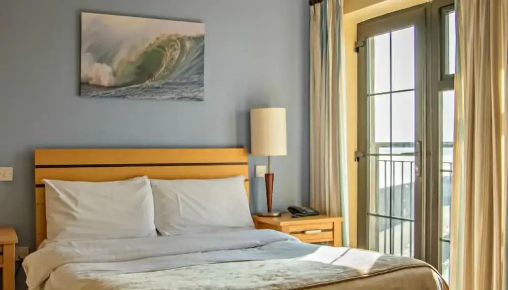 Standard Double room with bay view (full double bed)