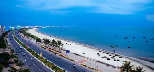 Beach & Waterfront