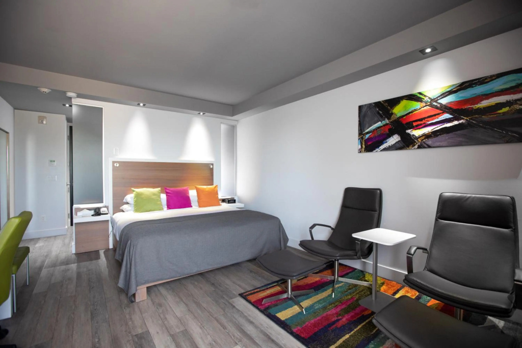 Hotel V — 5