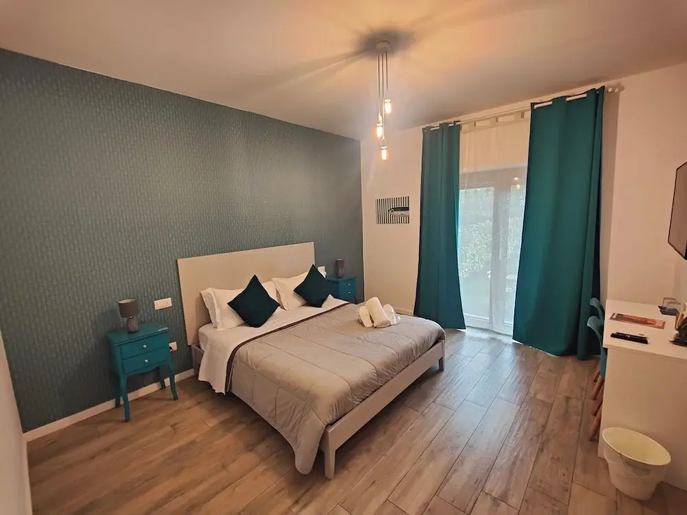Standard Double room with garden view (full double bed)
