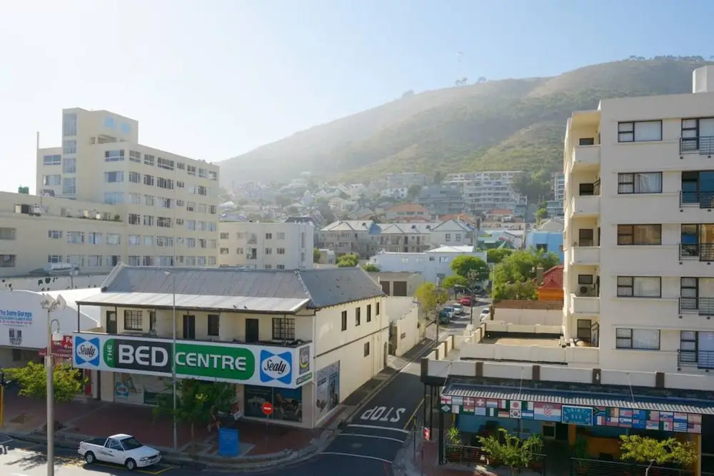 Cozy Beachfront Sea Point Apartments