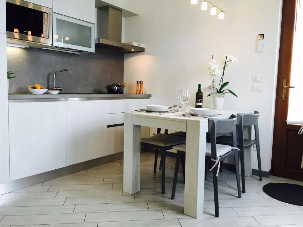 1 Bedroom Duplex Apartment with lake view
