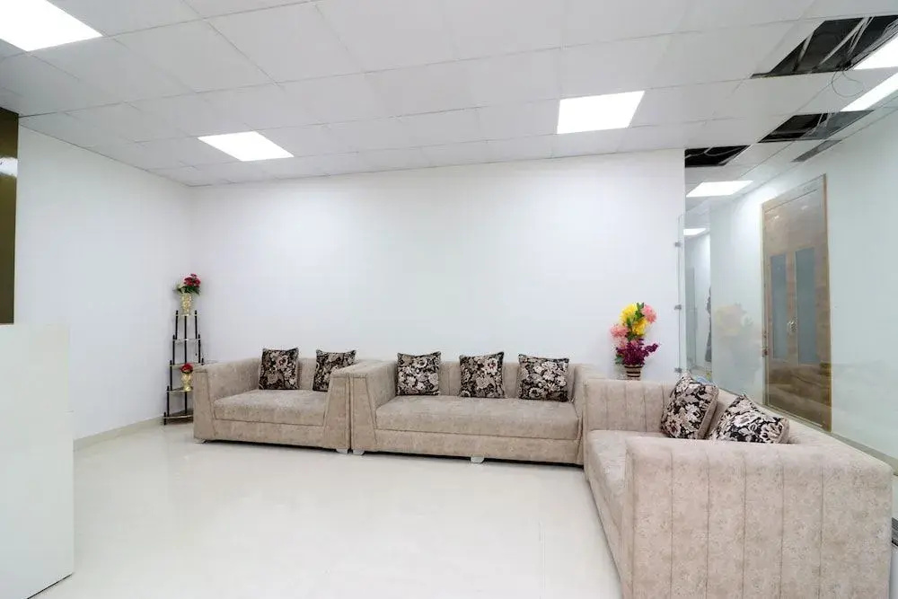 Lobby & Reception