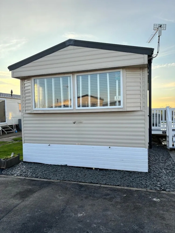 3 bed Stunning Caravan Situated nr Whitstable
