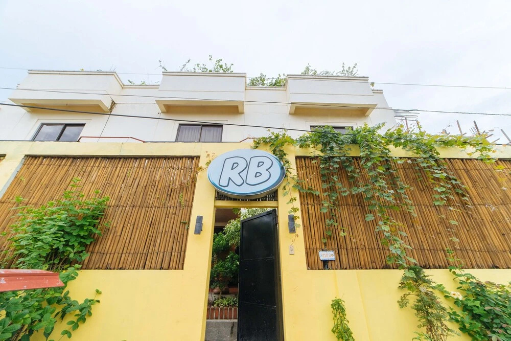 RB by RedDoorz
