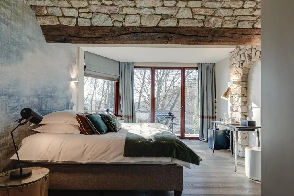 Deluxe Double room with garden view (full double bed)
