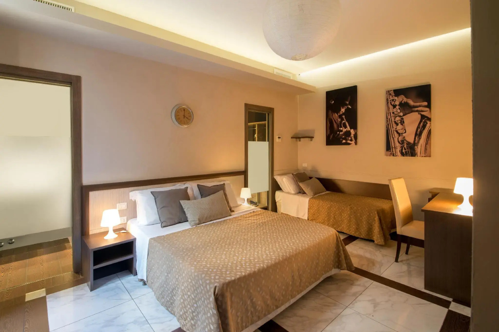 Hotel photo 5