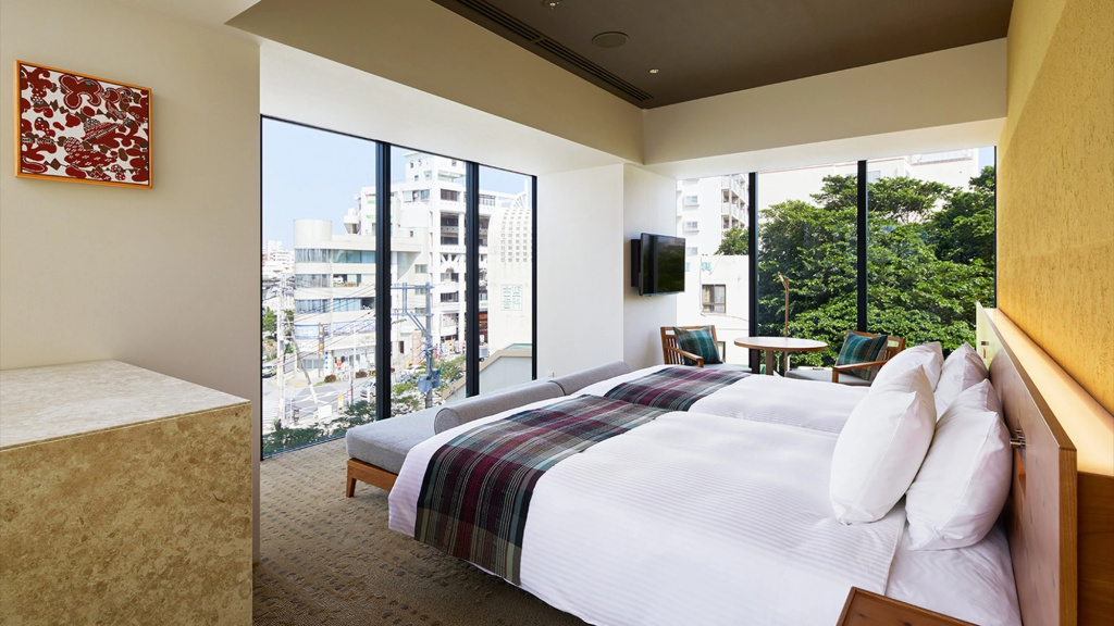 Premier room