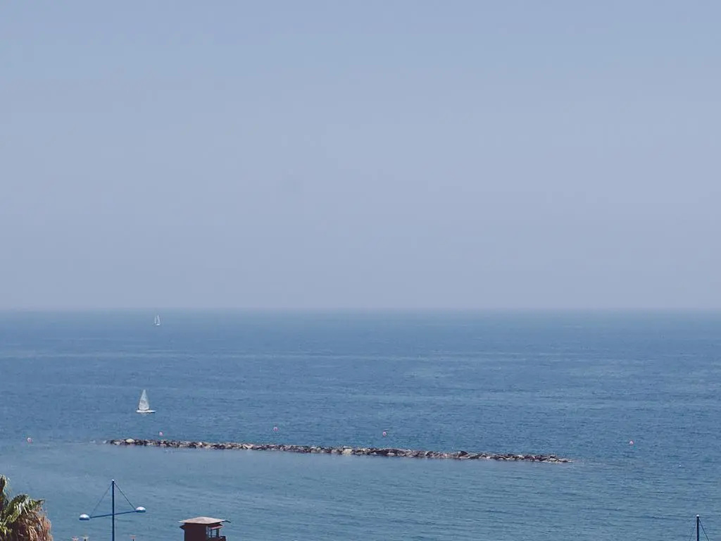 Beach & Waterfront