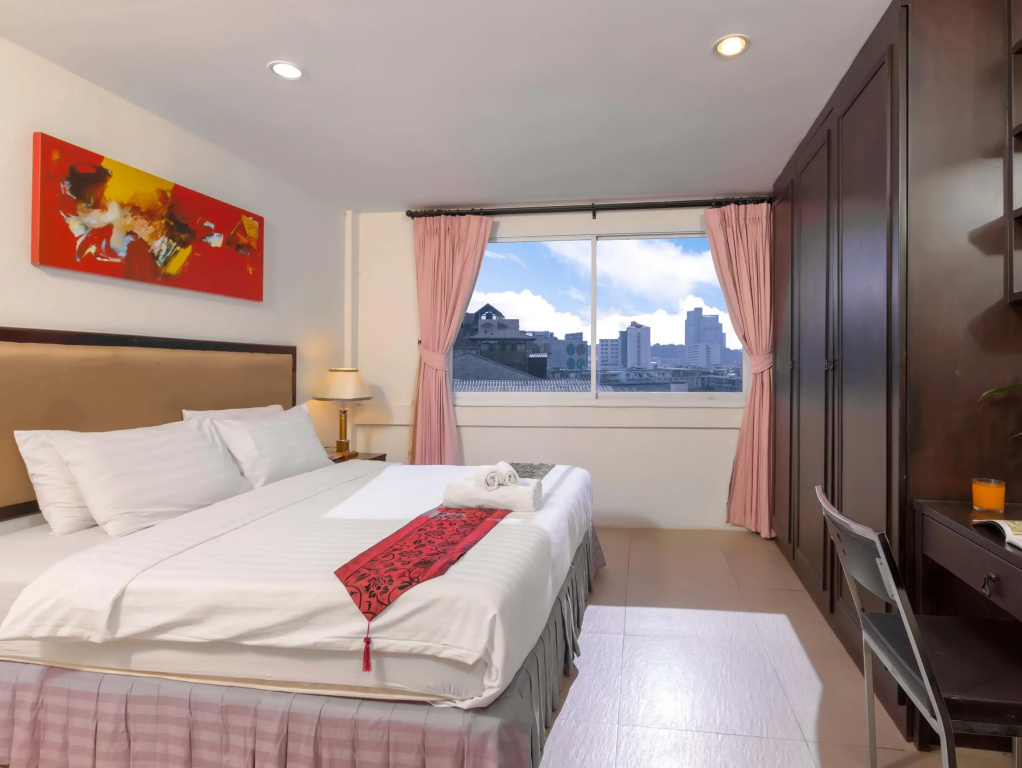 2 Bedrooms Suite