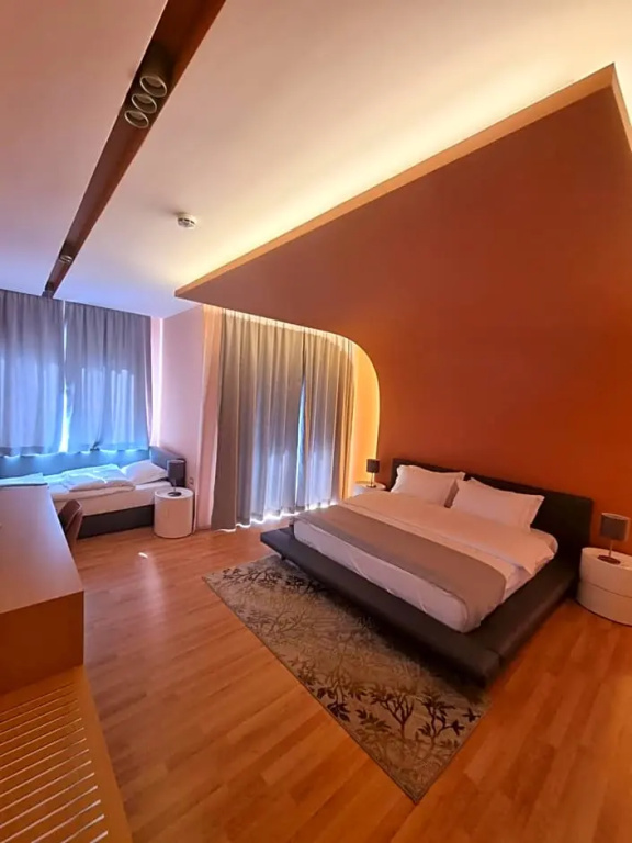 Standard Triple room with lake view
