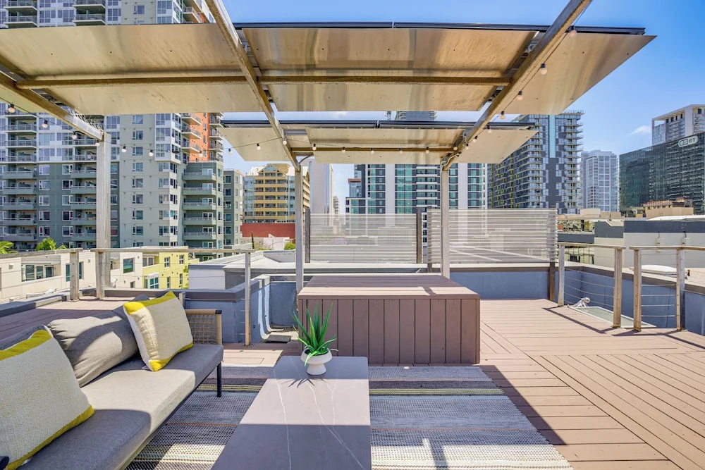 Rooftop w/ Views: Modern Little Italy Townhome