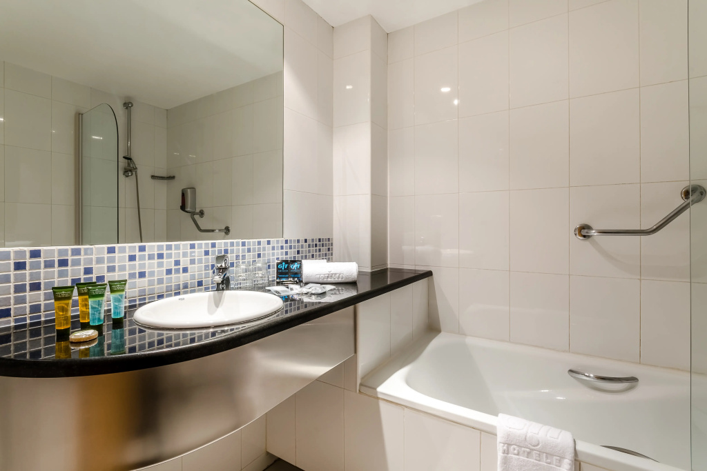 Hotel YIT Ciudad de Zaragoza​​​​​​​ - Général