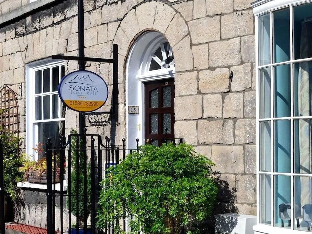Sonata Guest House - Adults Only