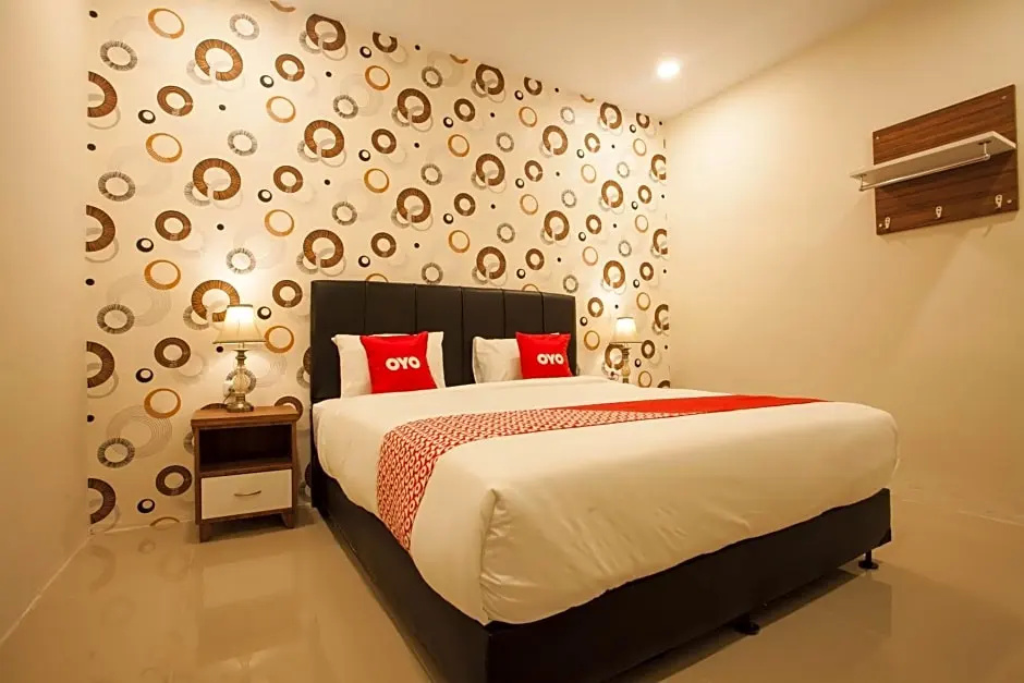 Deluxe Double room (full double bed)