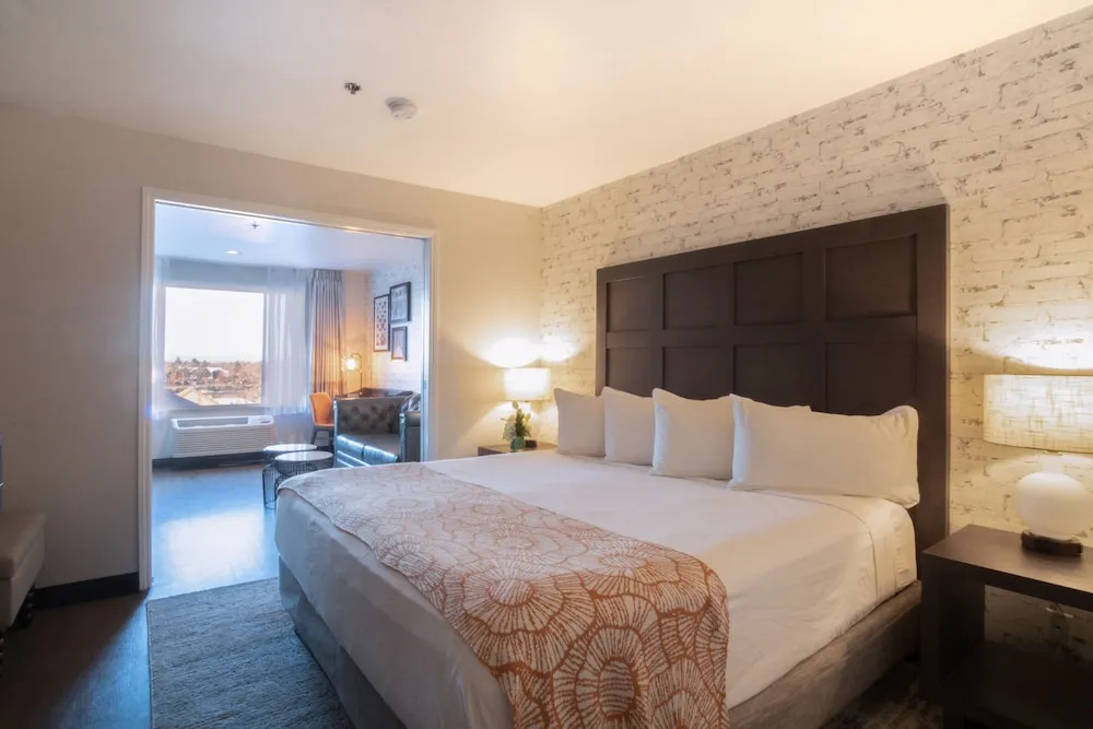 2 Bedrooms Quadruple Family Suite
