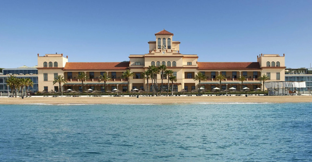 Le Meridien Ra Beach Hotel & Spa - 3