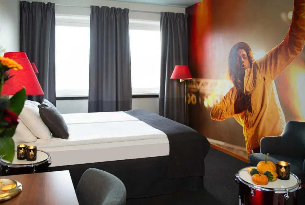 Standard Double room (full double bed)