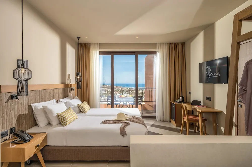 Standard Double room with sea view (full double bed)
