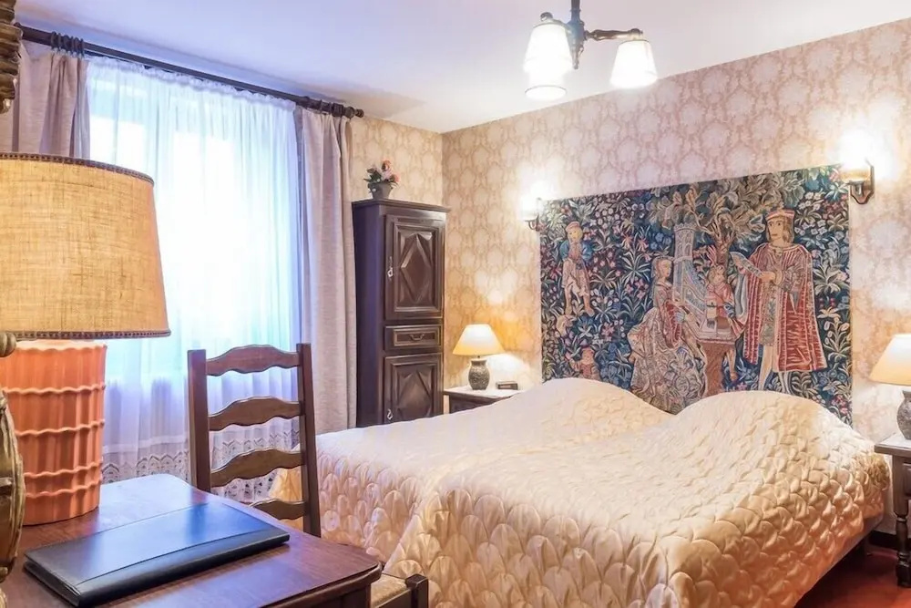 Comfort room