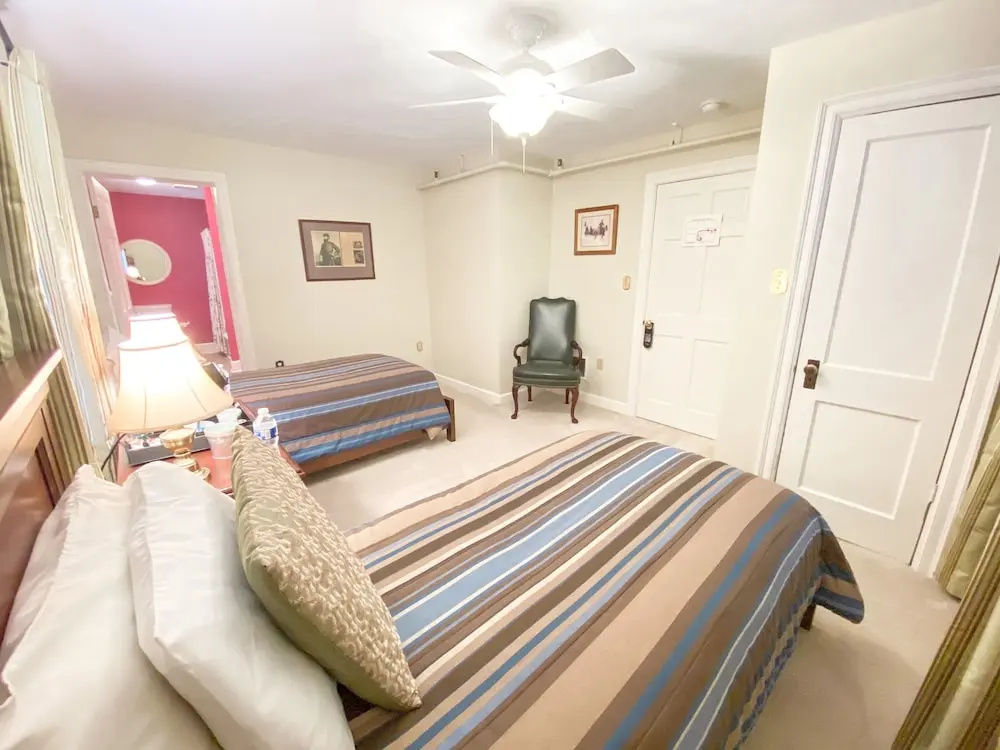 Standard Double room (twin beds)