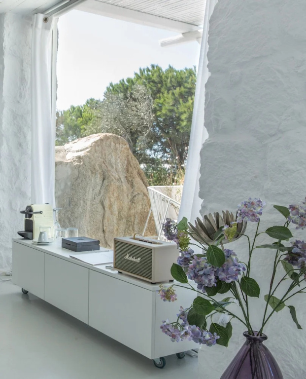 Deluxe room with partial sea view