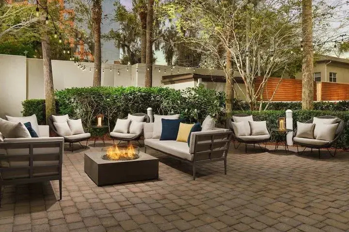 Courtyard by Marriott Orlando Downtown - Chambres