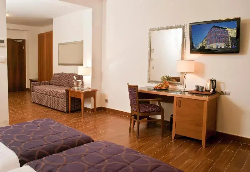 Quadruple Suite
