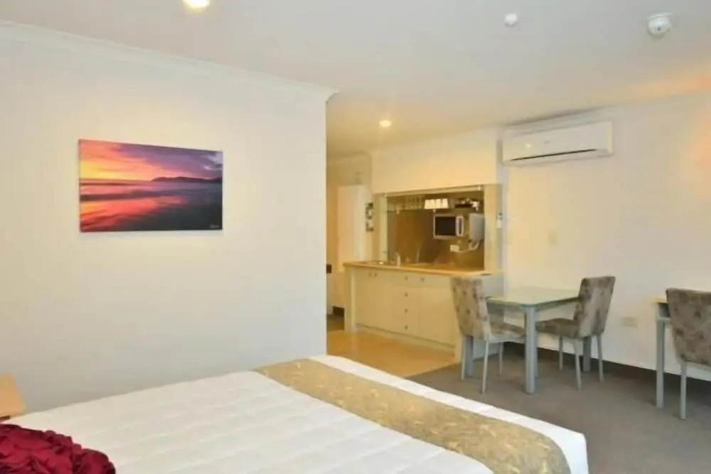 Senator Motor Inn — фото 4