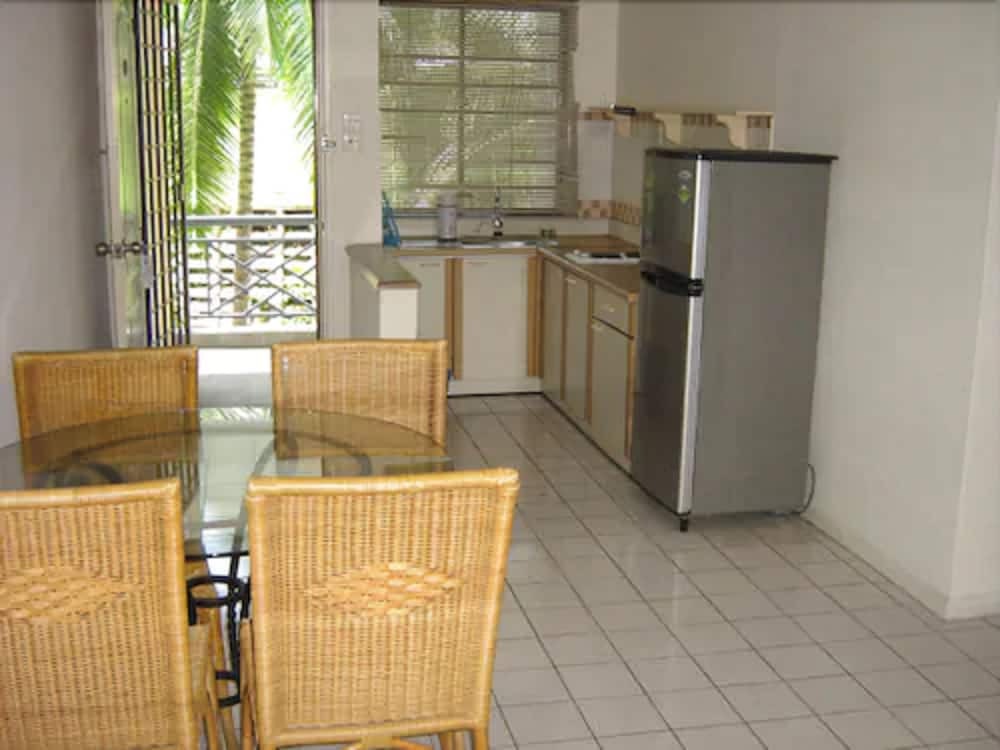 Paradise Lagoon Apartment