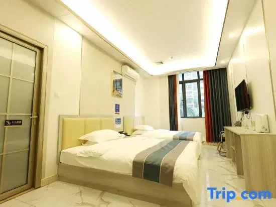Deluxe Double room (full double bed)