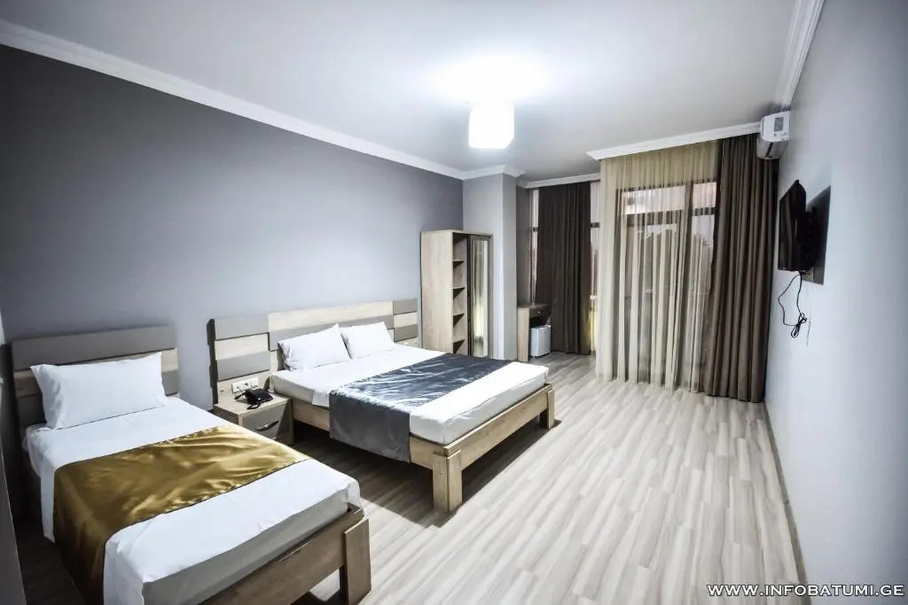 Classic Quadruple room
