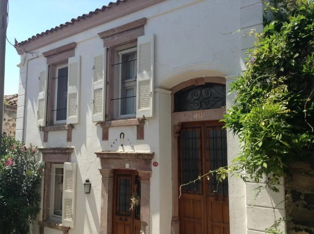 3 Bedrooms Villa