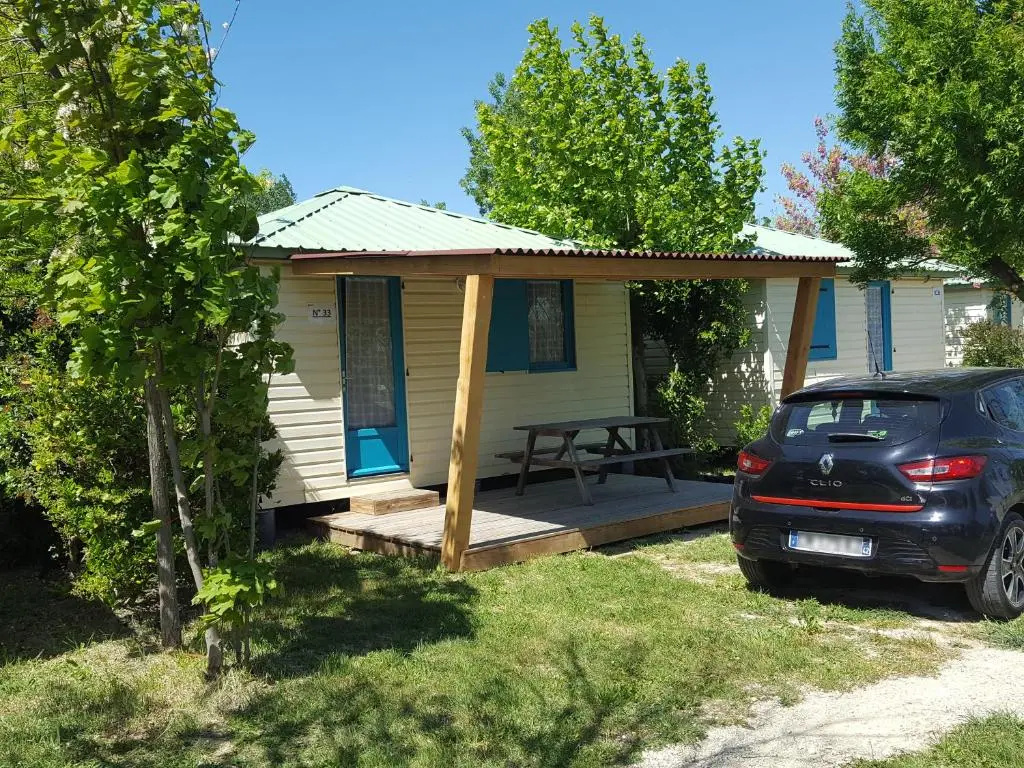 2 Bedrooms Chalet