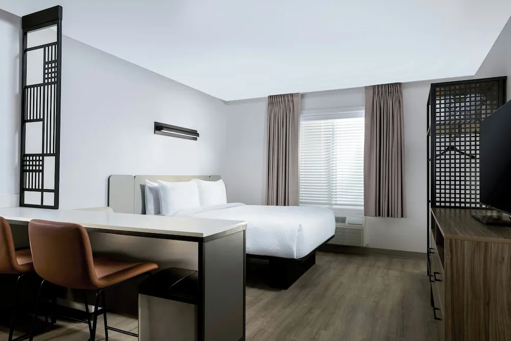 StudioRes by Marriott Greensboro Airport