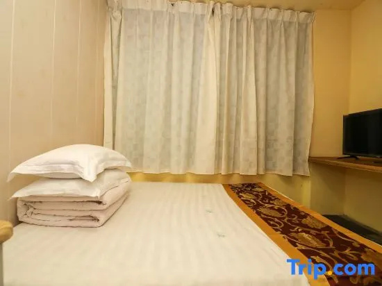 Economy Double room (full double bed)