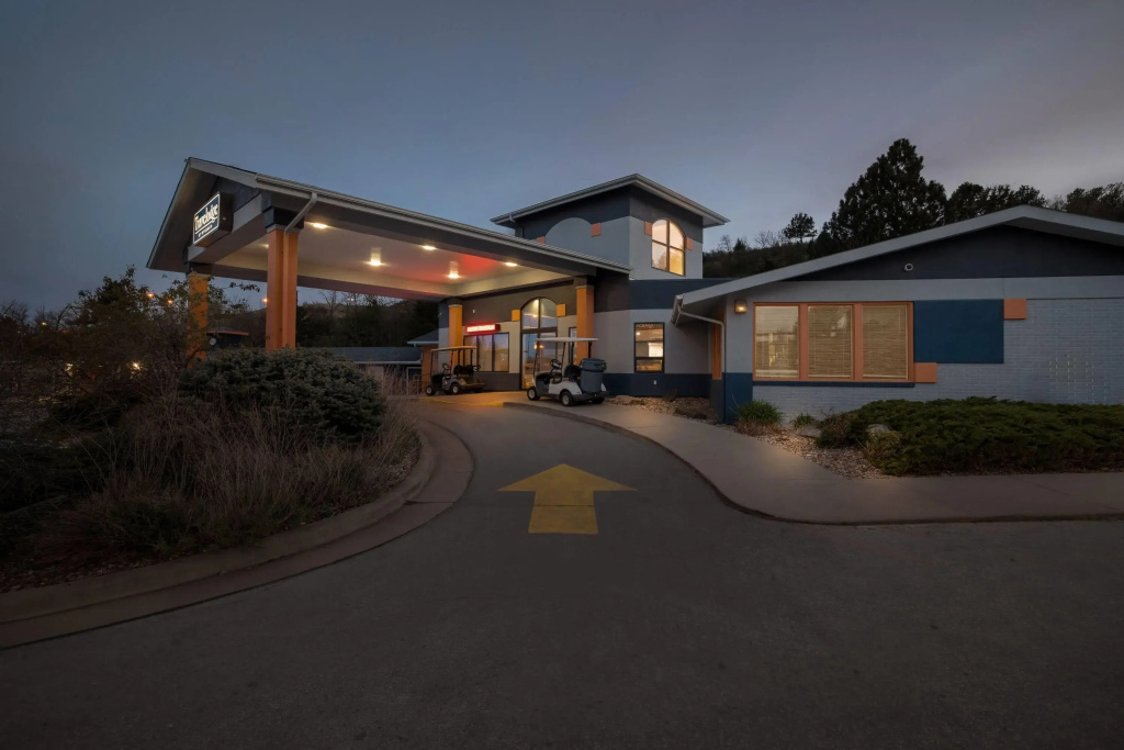 Travelodge by Wyndham Rapid City