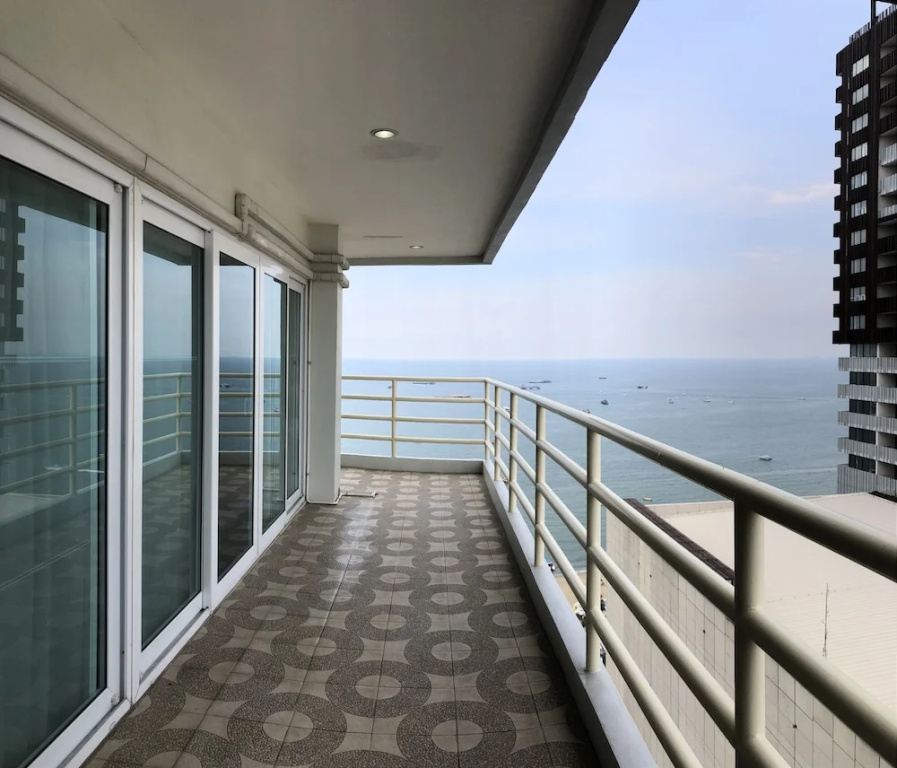 View Talay 6 Condominium by Honey - Général