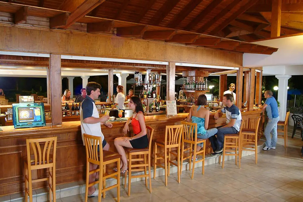 Food & Beverage