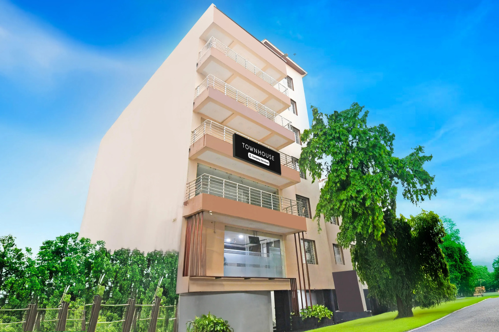 Super Townhouse Sahayogi Nagar Near Big Bazaar
