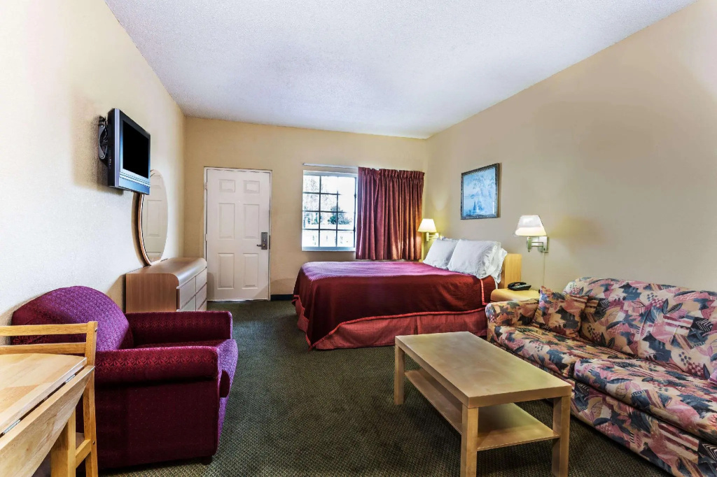 Standard Double room (full double bed)